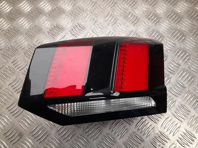 Peugeot 9811027780 5008 II 2018 Feu arrière - Image 1