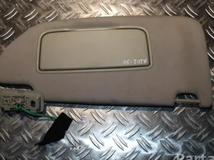 Volvo 1550 XC70 II 2009 Panneau solaire right side