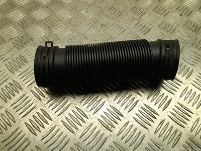 Škoda 5Q0 129 618 E / 5Q0129618E SUPERB III Estate (3V5) 2020 Prise d'air / Conduit d'air d'admission - Image 1