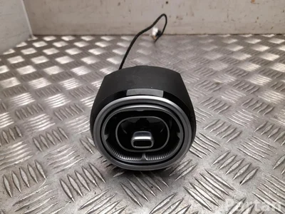 Mercedes-Benz A 206 830 63 03 / A2068306303 C-Class (W206) 2022 Orlaidė Centrinis - Paveiksliukas 1