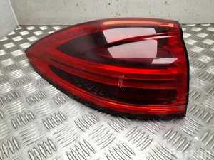 Porsche 7P5 945 207 P / 7P5945207P CAYENNE (92A) 2017 Taillight Left