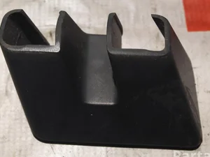 Volvo 8620543 XC90 I 2008 Support pour la garniture