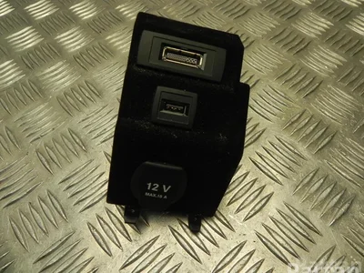 Mercedes-Benz A 231 821 13 11 / A2318211311 SL (R231) 2013 Périphérique d'entrée - Image 1