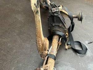 Mercedes-Benz 1103510701 W110 200D 1965 poutre d'essieu arrière