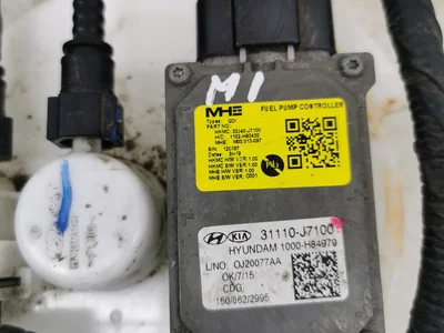 Kia 31110J7100 CEE'D (CD) 2020 Capteur de réservoir / pompe à carburant - Image 1