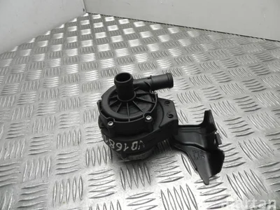 Volkswagen 04L 965 567 B / 04L965567B PASSAT Variant (3G5) 2016 Pompe à eau supplémentaire - Image 1