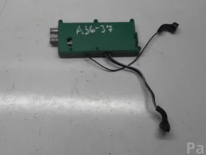 Volvo 8673492 V50 (MW) 2005 Amplificateur d'antenne