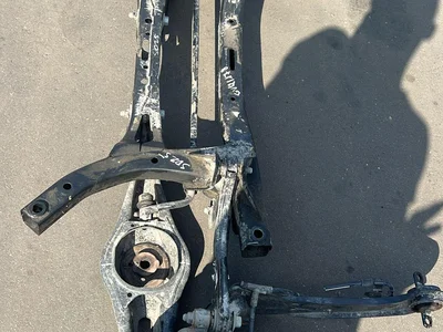 Kia CEE'D sportwagon (CD) 2024 poutre d'essieu arrière - Image 1