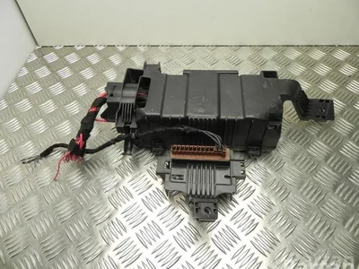 Mercedes-Benz A1665460143 CLS (C218) 2012 Boîte à fusibles - Image 1