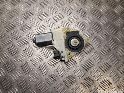 Porsche 924205100, 7746025500 PANAMERA (970) 2015 Moteur de lève-vitre Left Front - Image 1