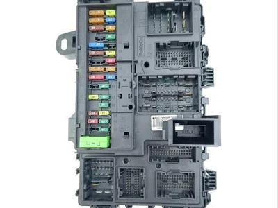 Ford USA A2C766336, A2C7664061400, LU5T15604 EXPEDITION (U553) 2020 Boîte à fusibles - Image 1