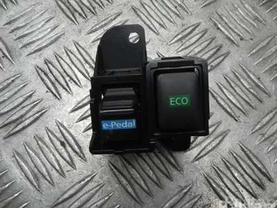 Nissan 969TK 5SH0A / 969TK5SH0A LEAF (ZE1) 2021 Commutateur multiple - Image 1