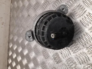 BMW 6868301 5 Touring (F11) 2016 Variklio tvirtinimas