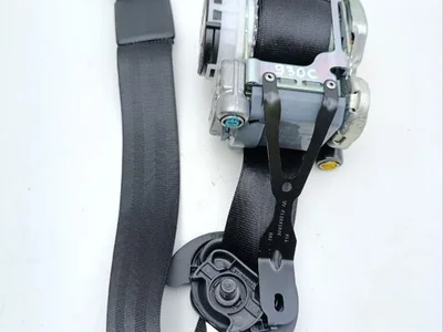 Porsche 95B857706A MACAN (95B) 2016 Safety Belt Right Front - Image 1