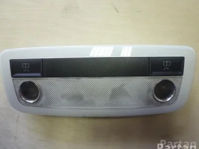 Mercedes-Benz A 204 820 49 01 / A2048204901 C-CLASS (W204) 2009 Lumière intérieure - Image 1