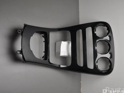 Mercedes-Benz A2056805107 C-CLASS (W205) 2015 Garniture /moulage - Image 1