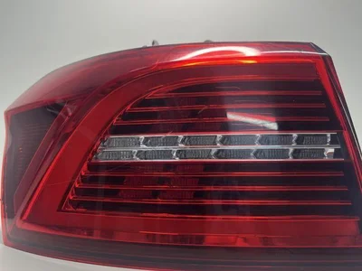 Volkswagen 3G9945207F T-Roc (A11/AC7) 2024 Feu arrière - Image 1