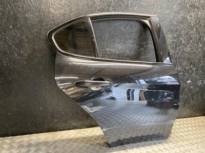 Alfa Romeo GIULIA (952_) 2019 Porte Right Rear - Image 1