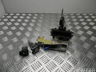 Škoda 6Y0 837 168 B, 8E0 905 855, 1U6 827 519 / 6Y0837168B, 8E0905855, 1U6827519 OCTAVIA I (1U2) 2004 Verrouillage - Image 1