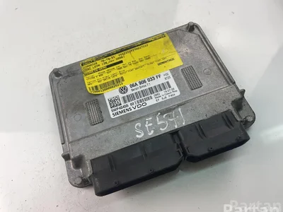 Seat 06A906033FF LEON (1P1) 2010 Unité de contrôle moteur - Image 1