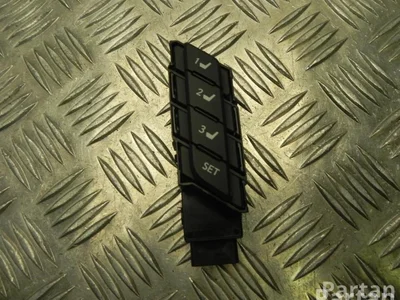 Lexus 15D395R RX (_L2_) 2016 Interrupteur à mémoire pour le réglage du siège - Image 1