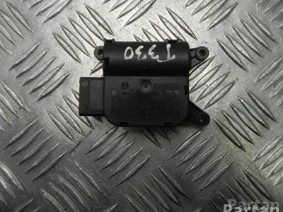 Audi 8E1 820 511 E / 8E1820511E A4 (8E2, B6) 2003 Moteur de réglage pour volet de régulation - Image 1