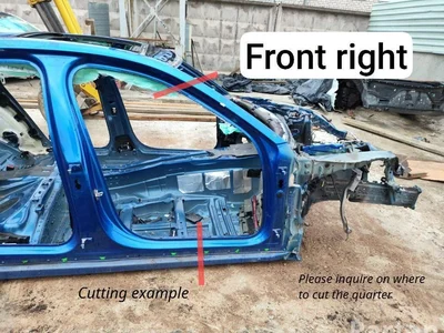 Porsche PANAMERA (971) 2017 Quart de corps Right Front - Image 1