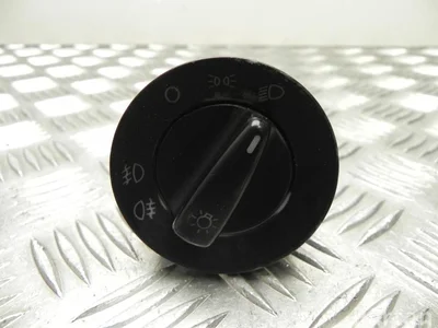 Škoda 3B0 941 531 C / 3B0941531C OCTAVIA I (1U2) 1997 Interrupteur de lumière - Image 1