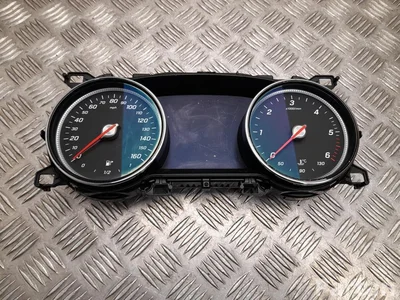 Mercedes-Benz A 213 900 07 22 / A2139000722 E-CLASS купе (C238) 2018 Панель приборов mph Автоматическая коробка передач - Изображение 1