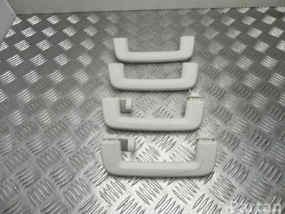 Ford 253 FOCUS III 2014 Poignée de toit - Image 1