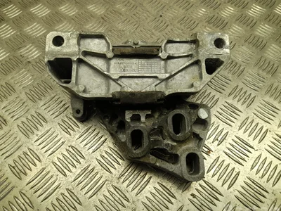 Mercedes-Benz A 247 240 31 00 / A2472403100 CLA X118 (shooting brake) 2020 Support moteur - Image 1