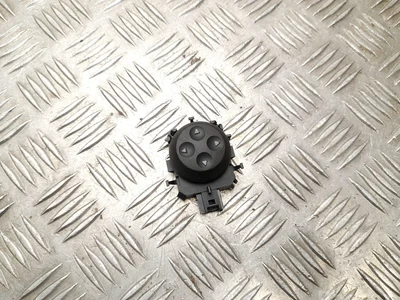 Mercedes-Benz A1679058001 CLA X118 (shooting brake) 2020 Interruptor de ajuste del asiento Left Front - Imagen 1