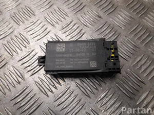 BMW 5 A6A 446 / 5A6A446 2 U06 Active Tourer 2022 Control unit for seat Right Front