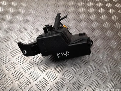 Lexus 82662-52B60, 7156-3W / 8266252B60, 71563W LBX 2025 Boîte à fusibles - Image 1