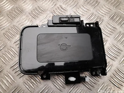 Toyota 861C0-47030 / 861C047030 PRIUS PHV (_W52_) 2020 Bouton de chargement sans fil - Image 1