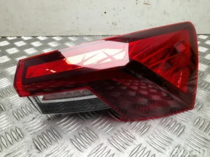 Škoda 5E3 945 208 / 5E3945208 Octavia Mk4 Combi 2024 Задние фонари справа