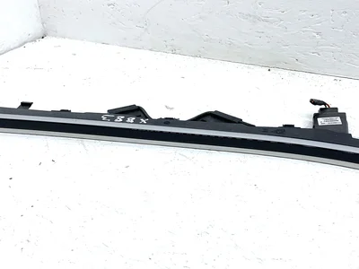 Peugeot 98309970XU e 208 2021 Support pour la garniture - Image 1