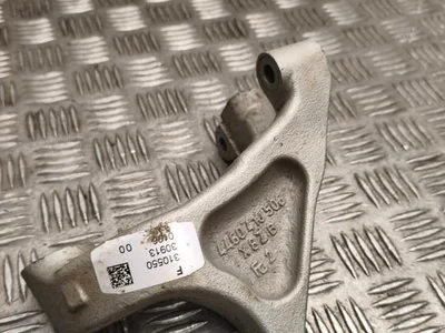 Gebrauchtes Original Mercedes-Benz 4460410506 EQV (W447) 2020 Motorhalter - Bild 1