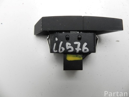 AUDI 4F1 962 107 / 4F1962107 A6 Avant (4F5, C6) 2006 Safety switch for central locking system