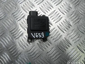 Volkswagen 8D2 820 511 E / 8D2820511E PASSAT (3B3) 2005 Moteur de réglage pour volet de régulation