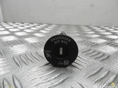 Nissan 18823SD LEAF (ZE1) 2019 Interrupteur de désactivation de l'airbag passager - Image 1