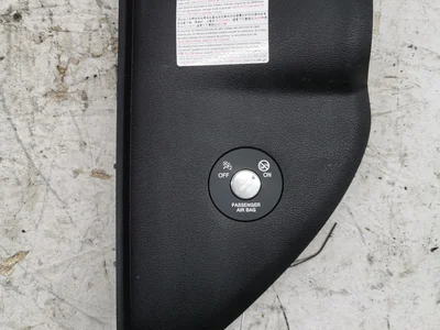 Hyundai X84781Q0100 i20 III (BC3, BI3) 2022 Garniture de panneau latéral - Image 1