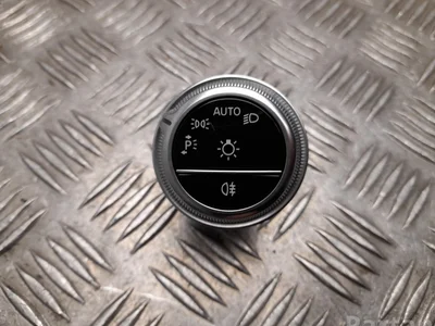 Mercedes-Benz A2239052003 C-Class estate (S206) 2022 Interrupteur de lumière - Image 1