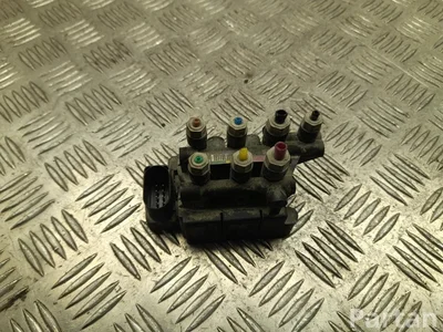 Tesla 1027919-00-B / 102791900B MODEL X 2016 Magnetventil - Bild 1