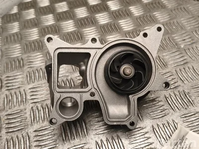 BMW 241116 X5 (E70) 2013 Wasserpumpe - Bild 1