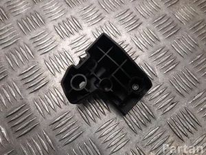 Tesla 1020792-00-B / 102079200B MODEL S 2014 Laikiklis bamperio dešinė priekis