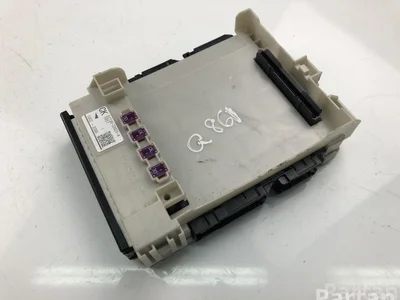 Toyota 82730-33Q31 / 8273033Q31 CAMRY Saloon (_V5_) 2019 Boîte à fusibles - Image 1