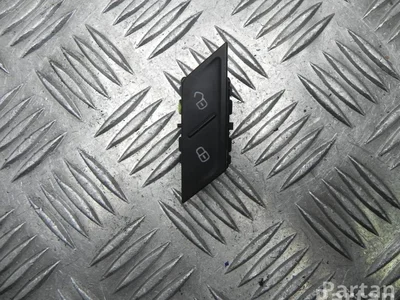 Volkswagen 3G0 962 125 A / 3G0962125A PASSAT Variant (3G5) 2016 Interrupteur de sécurité pour verrouillage central - Image 1