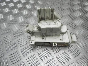 Ford XS41-A26413-CG / XS41A26413CG FOCUS Turnier (DNW) 2000 Serrure de porte