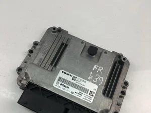 Volvo 31331540; 0261S06611 / 31331540, 0261S06611 V60 2011 Unidad de control del motor